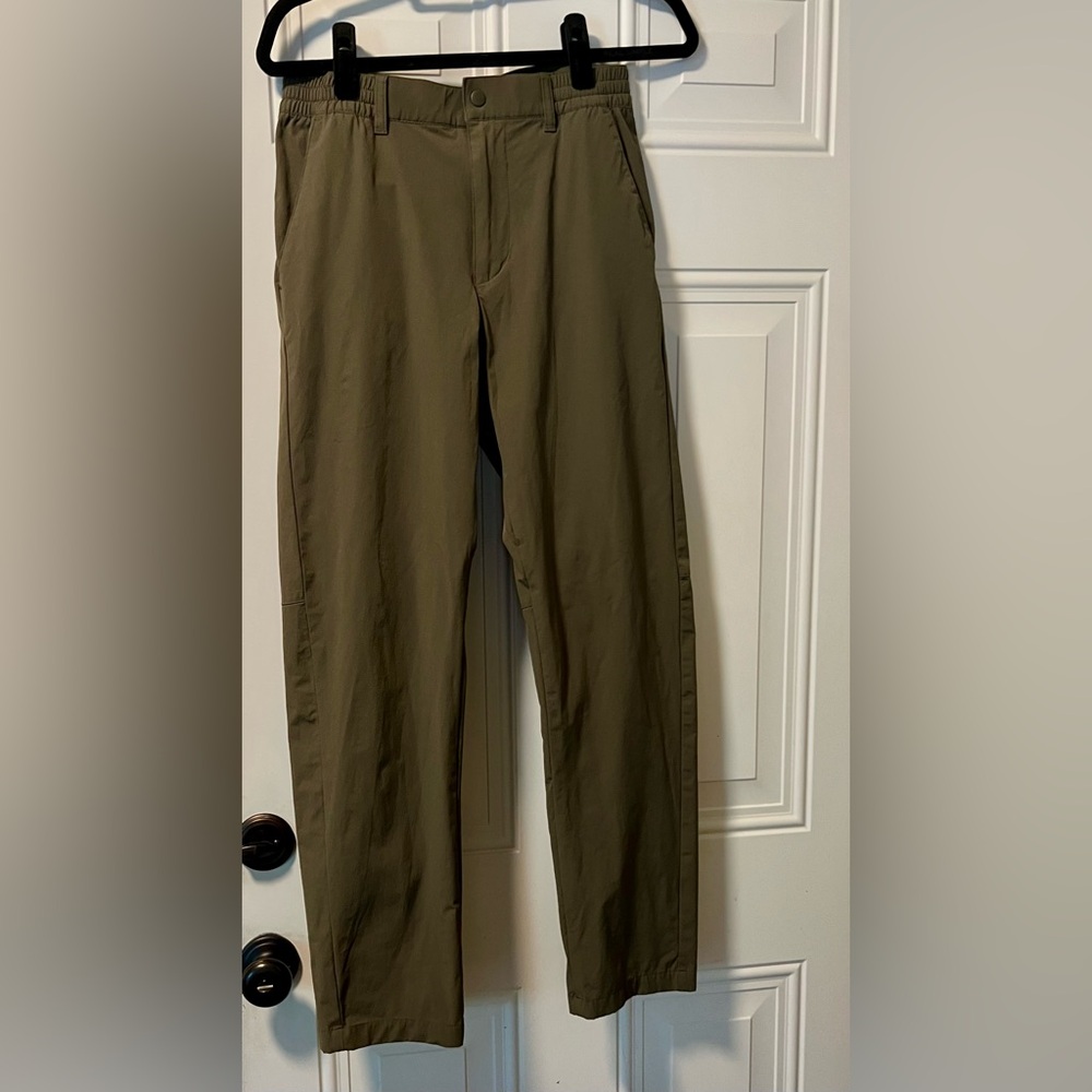 Uniqlo Green Hiking Golf Pants